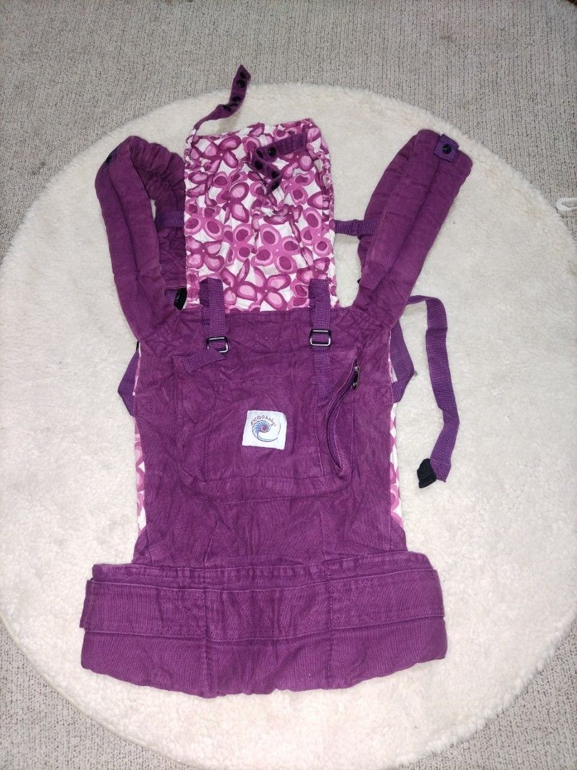 Ergo Baby Carrier (Category: Other Babies Going Out Needs) located in Digos. Submitted by thrifted-sheila04 (Listing ID 1470229284, Image 2). Description: .