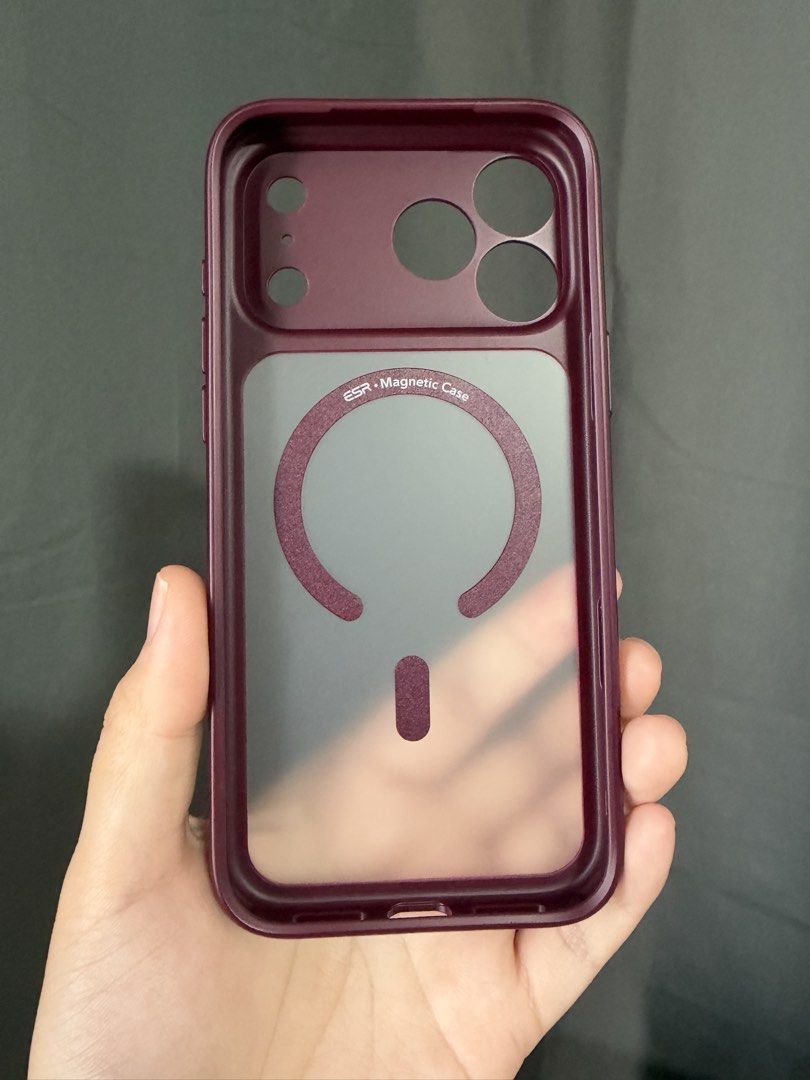 ESR Case iPhone 18 Pro Max BRAND NEW (Category: Cases & Sleeves) located in Cavite. Submitted by cha____r (Listing ID 1470177772, Image 3). Description: Brand new ESR case for iPhone 18 Pro Max Mostly out of stock in Beyond the Box stores Ordered via ESR website (with proof of purchase) Tried on my phone but never used Rfs: realized i’m sticking to my clear case ☺️ Description from website: iPhone 18 Pro Max Classic Hybrid Magnetic Case with Came