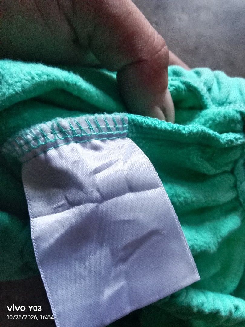 Essential (Category: Shorts) located in Cabuyao City. Submitted by blake657 (Listing ID 1470239179, Image 3). Description: essential size xl.