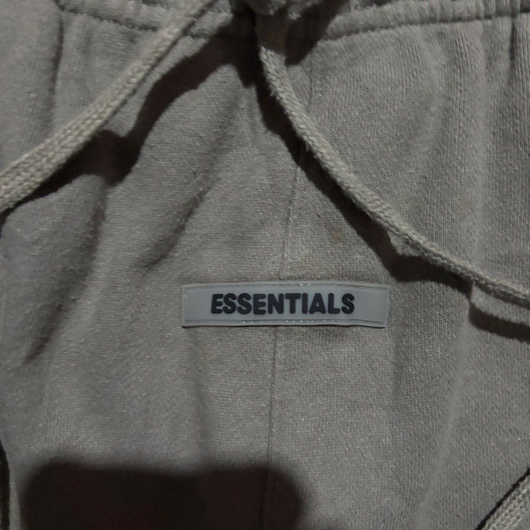 ESSENTIALS KHAKI SHORT (Category: Shorts) located in Taytay. Submitted by dwinsapparel (Listing ID 1470253949, Image 3). Description: ESSENTIALS CREAM SHORT W-GARTERIZE UP TO 44 L-22 LEGHOLE -16 HEM -14 EXCELLENT CONDITION NEED WASH COMPLETE TAGS.