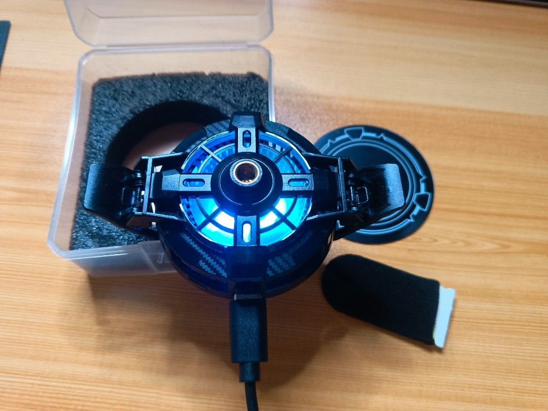 EX2 Pro Rapid Cooling Phone Cooler RGB (Category: Other Mobile & Gadget Accessories) located in San Juan City. Submitted by kintsugiwares (Listing ID 1470257804, Image 1). Description: 🔊 BAGSAK PRESYONG gaming smartphone cooler! 🥶 🎯 EX2 Pro Rapid Cooling Device Includes: - RGB lights 🎇 - Strong magnetic adaptor compatible with any phone for secure and easy attachment - Removable clip (no magnets needed) - Free gaming thumb cover cloth.