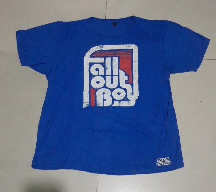 Fall Out Boy Bandshirt (Category: Tshirts & Polo Shirts ) located in Koronadal. Submitted by scottie_spliffin (Listing ID 1470320870, Image 1). Description: Size: Large to XL (22x26) Condition/Color Rate: 10/10 Price: 450 Add SF (Courier thru J&T).