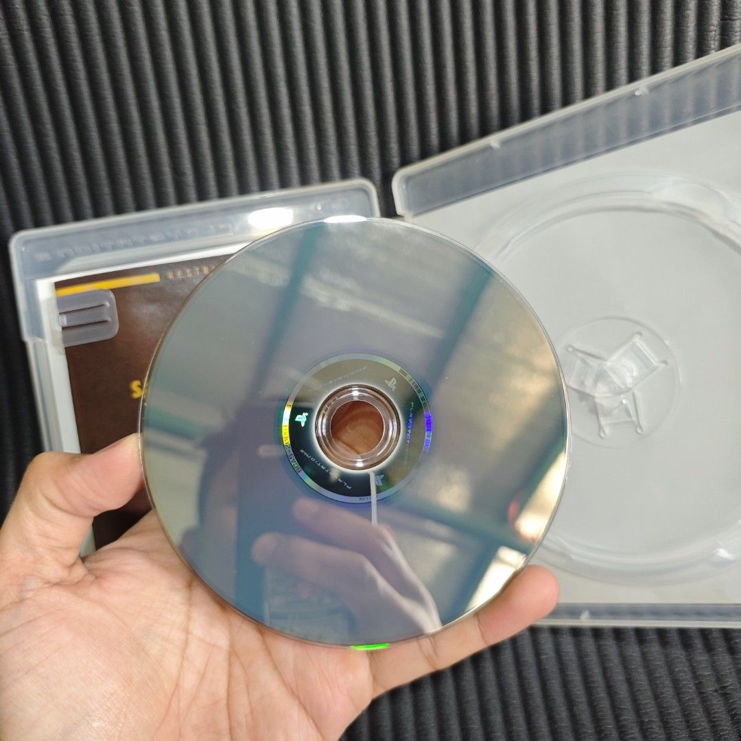 Fallout 3 PS3 Game R3 CIB (Category: PlayStation) located in Quezon City. Submitted by shopme_gadget30 (Listing ID 1470206488, Image 2). Description: kindly read the details first for sale fixed price mint condition tested and working with Case and disc game (no scratches) with Manual compatible to ps3 console R3 Region qc area meet up: sm north shipping fee must shoulder by the buyer via lalamove or grab payment: bdo/gcash happy gaming everyone.