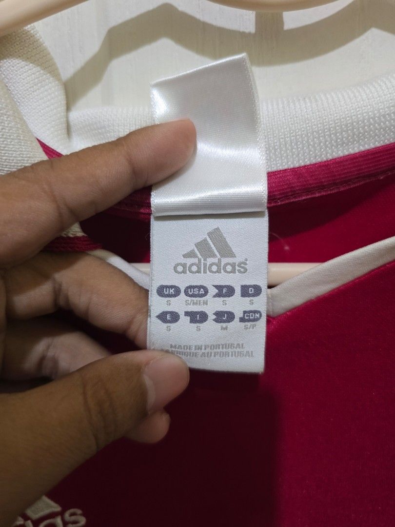FC Bayern 03-04 Jersey (Category: Activewear) located in Cebu City. Submitted by mightysavior (Listing ID 1470289953, Image 3). Description: FC Bayern 03-04 Jersey size Small RFS: cutting down my collection issues please look at the pictures if within cebu city meetup IT park, Cmall and Vibo Place if outside cebu JnT shipping buyer's fee.