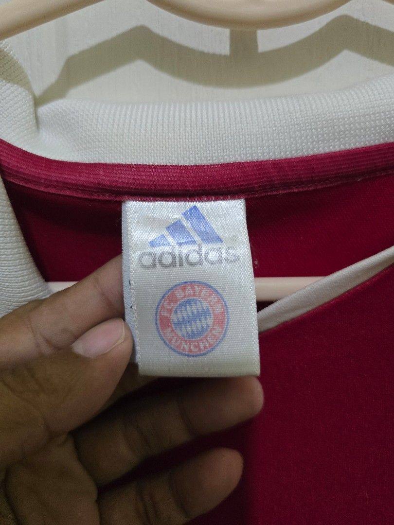 FC Bayern 03-04 Jersey (Category: Activewear) located in Cebu City. Submitted by mightysavior (Listing ID 1470289953, Image 2). Description: FC Bayern 03-04 Jersey size Small RFS: cutting down my collection issues please look at the pictures if within cebu city meetup IT park, Cmall and Vibo Place if outside cebu JnT shipping buyer's fee.