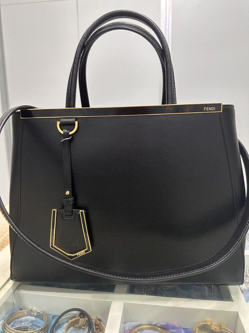 Fendi bag (Category: Luxury Bags & Wallets) located in Antipolo. Submitted by alyza2closet (Listing ID 1470152349, Image 3). Description: Fendi bag.