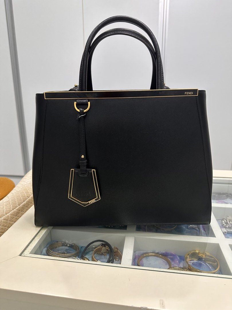Fendi bag (Category: Luxury Bags & Wallets) located in Antipolo. Submitted by alyza2closet (Listing ID 1470152349, Image 1). Description: Fendi bag.