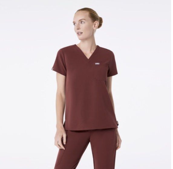 Figs Scrubs Top and Bottom (Walnut) (Category: Activewear) located in Pasay City. Submitted by slimmers10 (Listing ID 1470233558, Image 1). Description: Catarina One Pocket Scrub Top - XXS Zamora Jogger Pants - XS petite Brand new with tags!! RFS: doesnt fit me Sold as a set for 4300 .