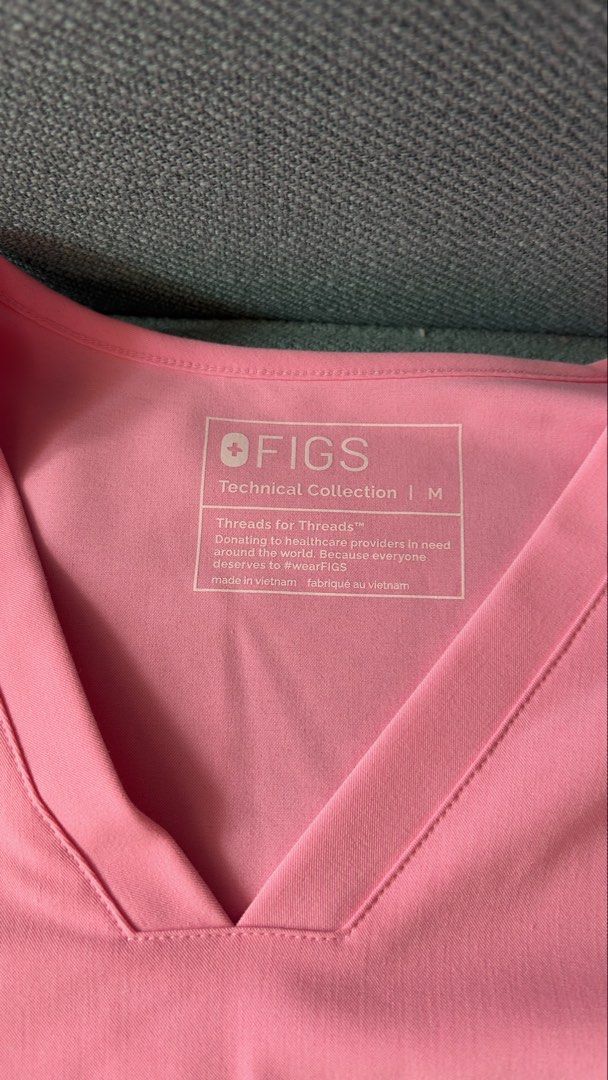 FIGS Sunrise Pink Set (Medium) (Category: Sets or Coordinates) located in Davao. Submitted by maideclutters21 (Listing ID 1470143930, Image 3). Description: 🩷Casma Scrub Top- Regular Medium 🩷Zamora Jogger Pant- Regular Medium 💰 3,500 set ⭐️ Used twice. No stains, damage, or issue RFS: Joggers don’t really suit me have to let it go. My fave color too :((( will repurchase in a different style.