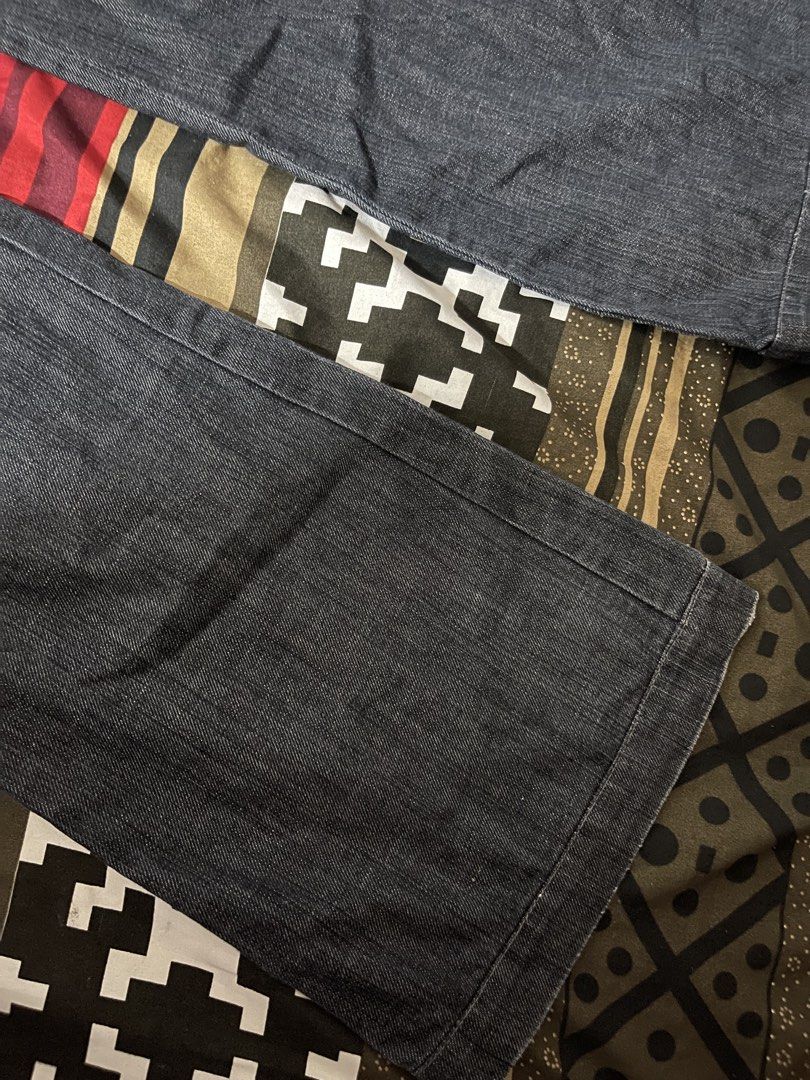flared pants (Category: Jeans) located in Manila. Submitted by themusecloset (Listing ID 1470240880, Image 3). Description: ୨ৎ FLARED PANTS FOR SALE! 🖤👖 vintage dark wash flared jeans with cute floral embroidery 🌺✨ super cute & unique! 𐙚 Size: extra small to small 𐙚 Price: ₱380 𐙚 Condition: good condition 𐙚 flattering flared style 𐙚 perfect for y2k & vintage outfits.