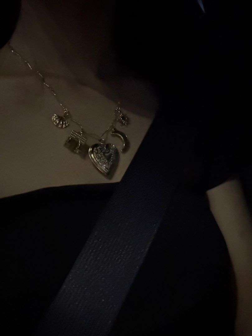 Flea Market Gold Necklace (Category: Necklaces) located in Manila. Submitted by yuicatto (Listing ID 1470186706, Image 3). Description: originally bought for 1.2k (by my ex hahaha) non tarnished, same condition as the pictures.