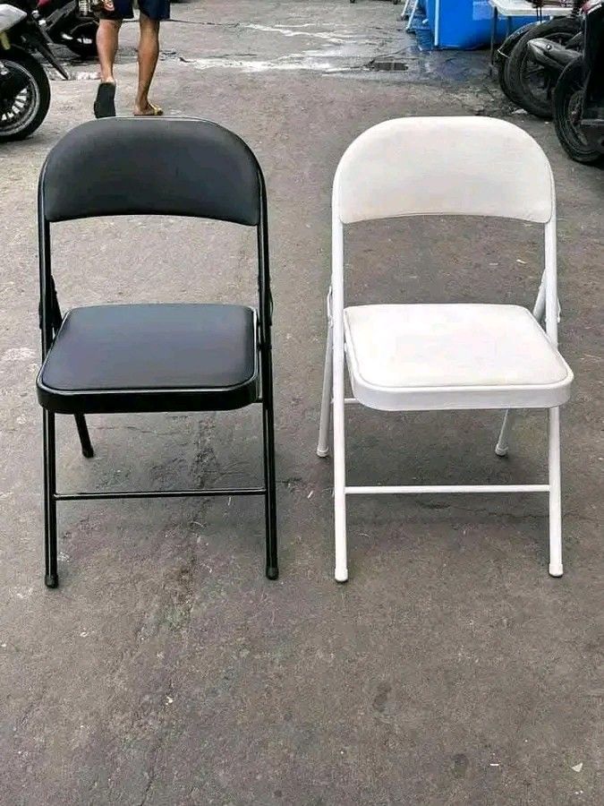 FOLDING CHAIR (Category: Looking For) located in Manila. Submitted by berdenmarl01688 (Listing ID 1470337464, Image 1). Description: .