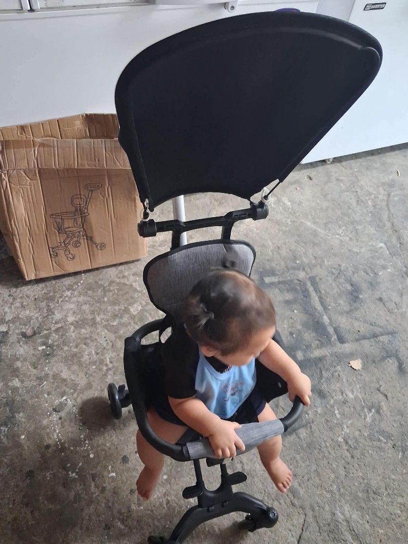 Folding stroller (Category: Strollers) located in Manila. Submitted by joydolor (Listing ID 1470170885, Image 3). Description: Folding stroller with umbrella 2100 without 1950.