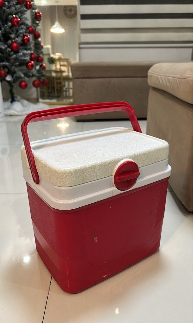 Food or ice cooler box (Category: Food Organization & Storage) located in Mandaluyong City. Submitted by _anjconcepcion (Listing ID 1470339144, Image 2). Description: .
