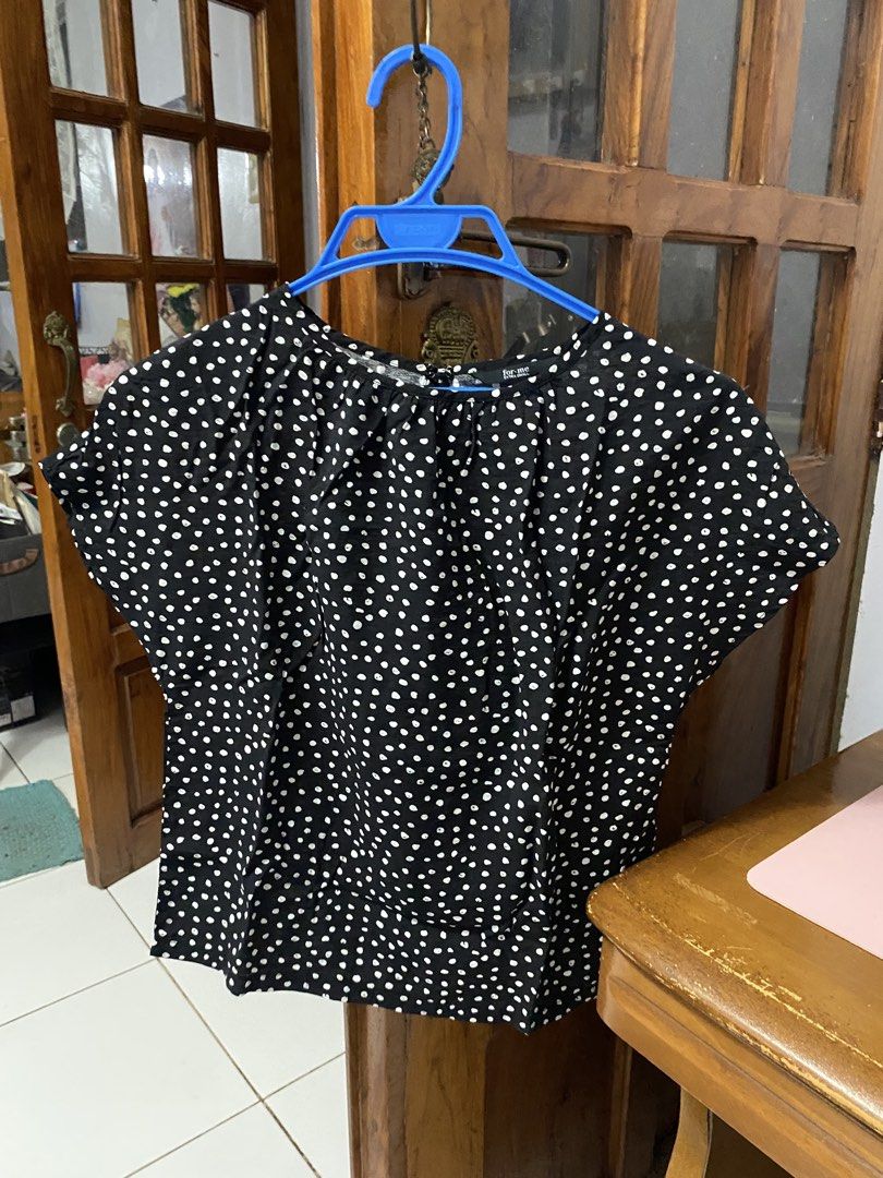 For Me Black and White Polka Dot Blouse Extra Small (Category: Blouses) located in Legazpi City. Submitted by Tfnymae (Listing ID 1470282822, Image 1). Description: ‼️SALE ‼️ - Brand: For Me - Size: Extra Small (XS) - Pattern: Black and white polka dot - Design: Short sleeves, round neckline with gentle gathers - Material: Lightweight and comfortable - Condition: Great staple piece - Best for: Casual daily wear, easily paired with jeans or skirts