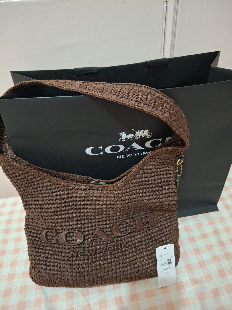 For Sale (Category: Shoulder Bags) located in Manila. Submitted by patriciaamorxx (Listing ID 1470278935, Image 1). Description: .