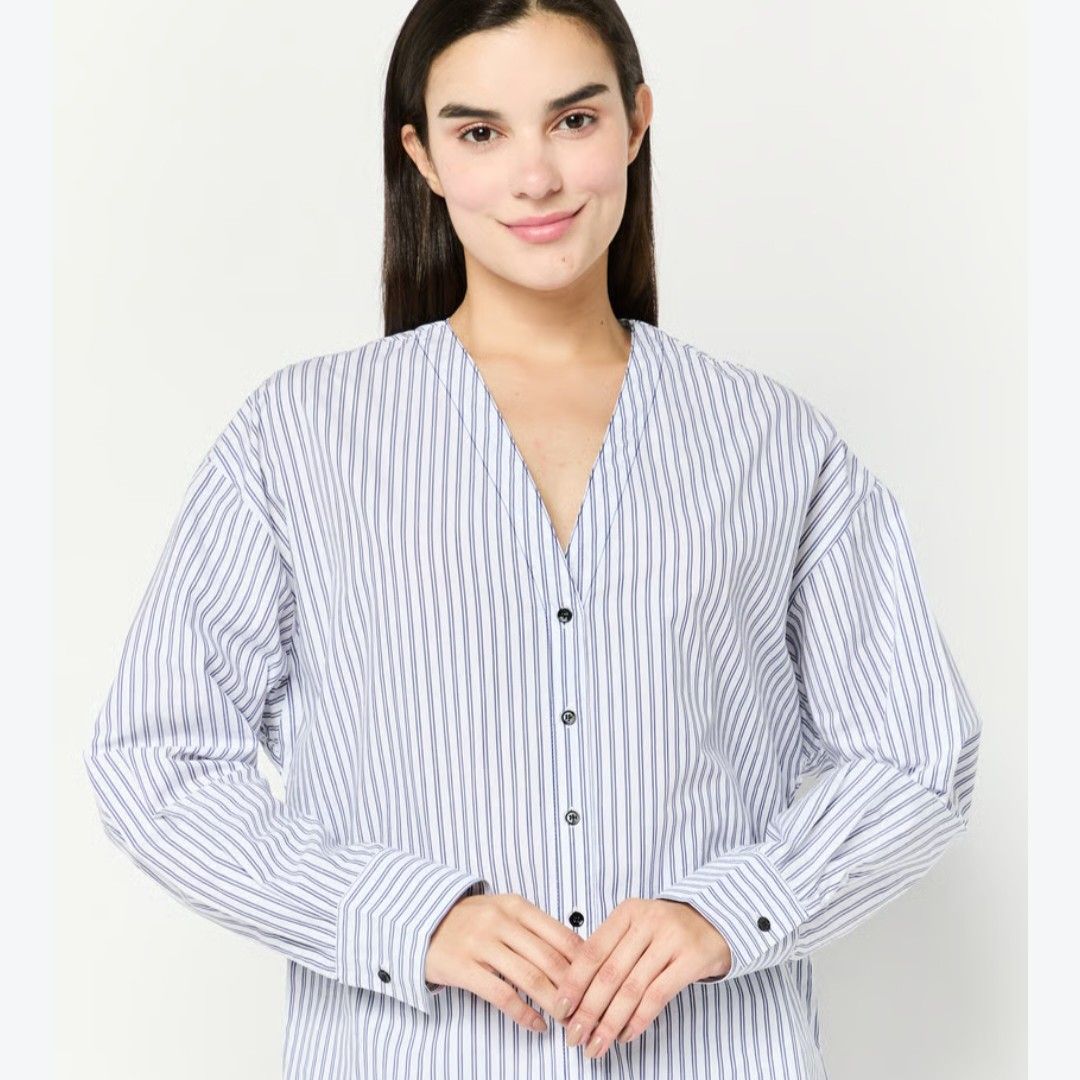 For Women - Sandro Paris (Category: Longsleeves) located in Bacolod City. Submitted by drop.ph (Listing ID 1470167596, Image 1). Description: Sandro Paris - Striped Woven Shirt Authentic *Size M fits L - 20x25.5 *Excellent *No Flaws *Price: 1,200php *Add SF if outside Bacolod City .