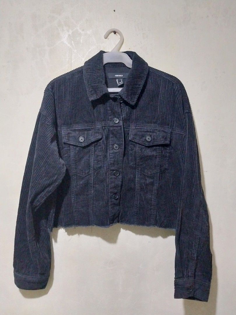 Forever 21 Cropped Corduroy Jacket (Category: Coats, Jackets and Outerwear) located in Manila. Submitted by PrinceDani.Clothing (Listing ID 1470186441, Image 3). Description: f21 black corduroy cropped jacket small on tag large fit 24in width 19in length excellent condition .