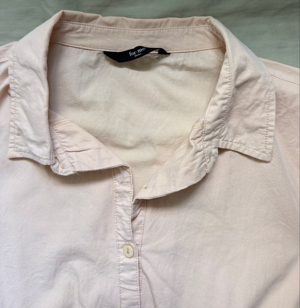 ForMe Collared Button-Up Blouse Small (Category: Blouses) located in Dinalupihan. Submitted by wonmeoww (Listing ID 1470251519, Image 2). Description: .