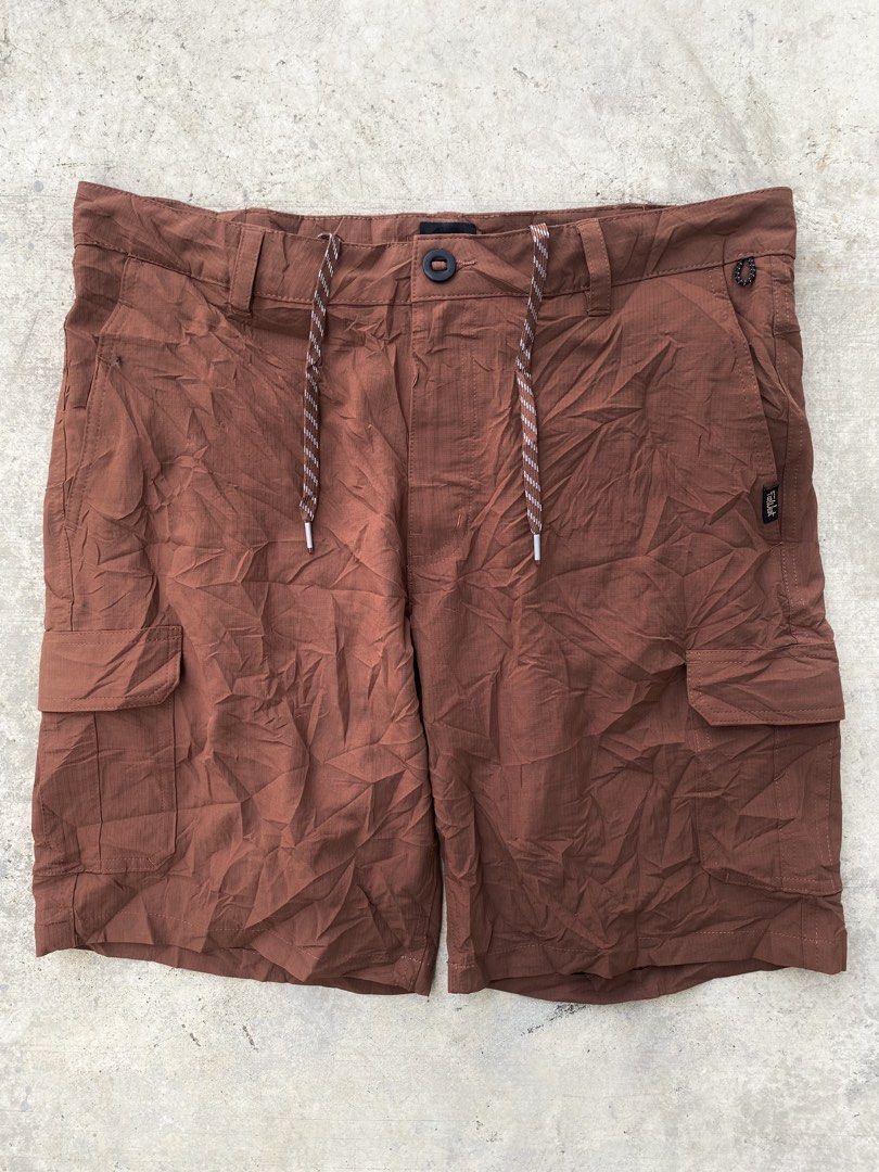 ForWest 6 Pocket Cargo Short - Packable (Category: Shorts) located in Davao. Submitted by vanthriftfinds5 (Listing ID 1470181874, Image 1). Description: •Size: 34 on waist tag (Can fit 36 if stretch) •Length: 19.5 •Hem: 10.5 No issue Excellent condition Color rate: 9.9/10 DM TO PURCHASE.📩 🏙️ Location: Davao City 8000 📌Shipping Nationwide. Payment First Basis. No COD. Can provide ids and vouch for your safety. Mode of payment: Gcash Delivery Co