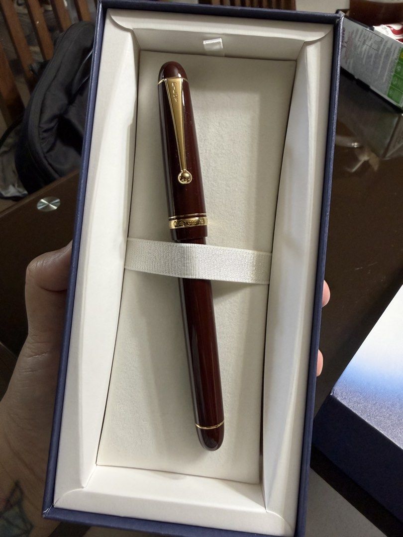 FOUNTAIN PENS (Category: Other Stationery & Craft) located in Paranaque City. Submitted by hamcynn (Listing ID 1470225064, Image 3). Description: RFS: Downsizing my collection and sticking mostly to black pens. 1. Platinum #3776 Century Laurel Green — ₱12,000 * Medium nib * Less than a month used * Complete with box, converter, and cartridge 2. Pilot Kakuno — ₱400 each (2 available) * Fine nib * Less than a month used * With 5 free ink cartridges