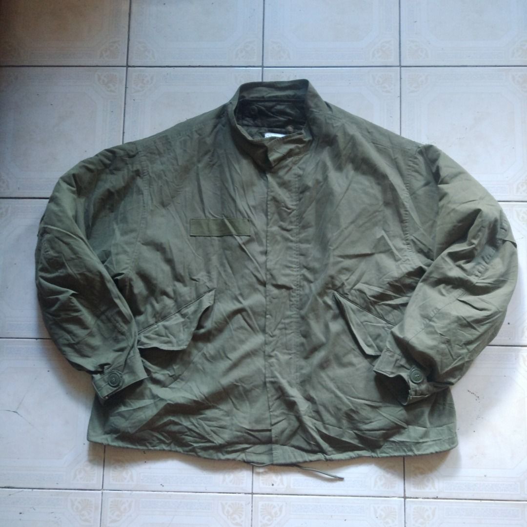 Freaks Store OD Parka Jacket M (Category: Coats, Jackets and Outerwear) located in Pasay City. Submitted by denimdude.ph (Listing ID 1470263776, Image 1). Description: with removable quilted liner, can be worn separately. two jacket combined .