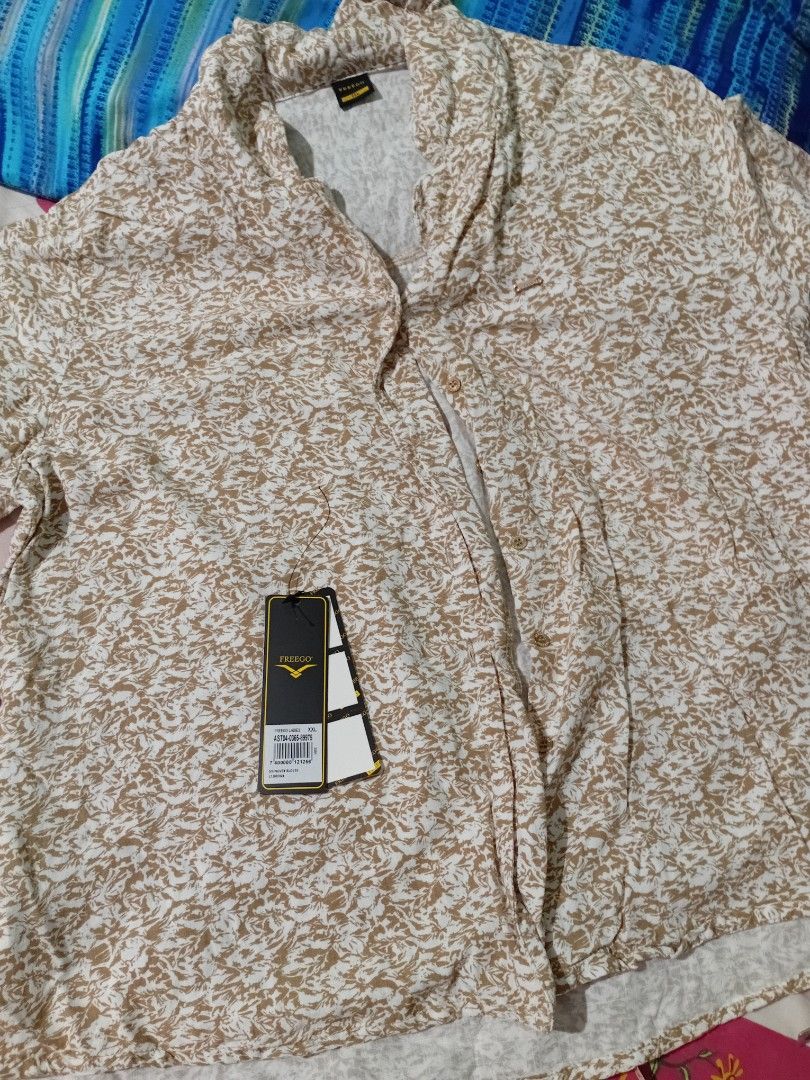 Freego blouse (Category: Blouses) located in Bacoor. Submitted by yaniracha__ (Listing ID 1470325018, Image 2). Description: pm for more details bust fit up to 42 to 44 armhole 16 length 26.