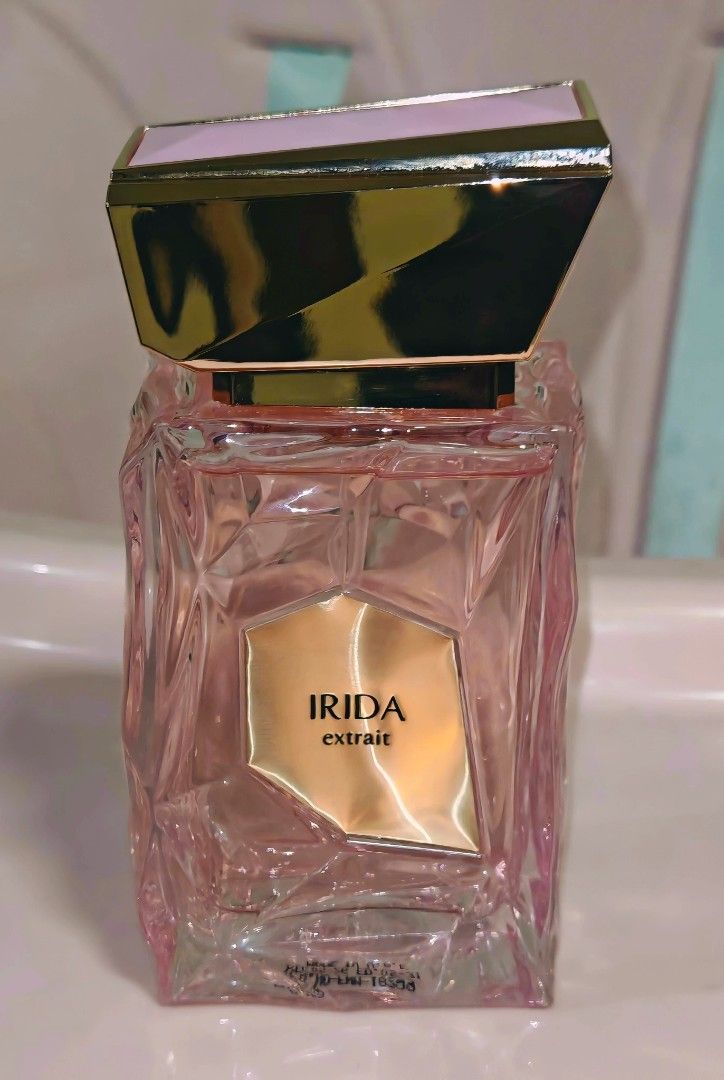 French Avenue Irida Extrait FSM (Category: Fragrance & Deodorants) located in Caloocan City. Submitted by esj_oreo (Listing ID 1467326160, Image 2). Description: FSM.