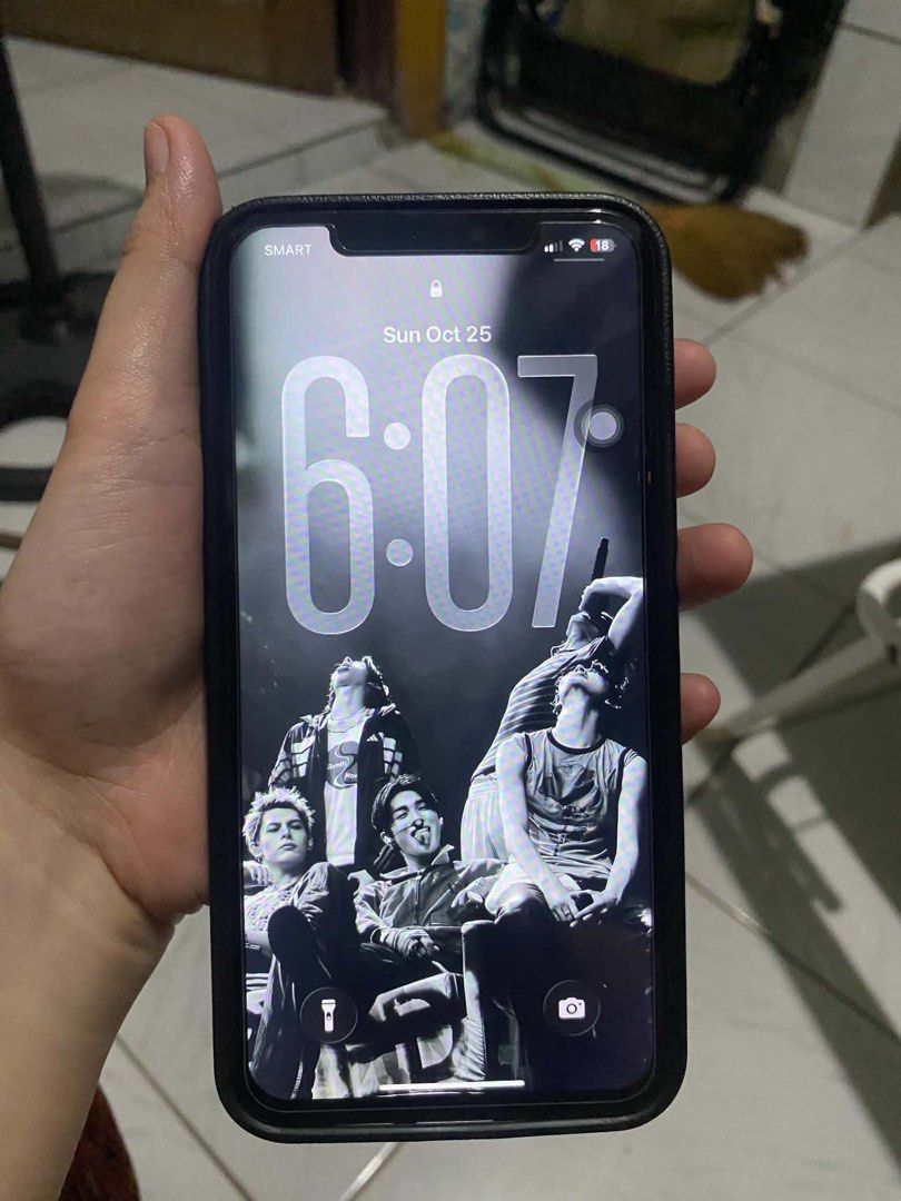 FS IPHONE 11 PRO MAX (Category: iPhone 11 Series) located in Camiling. Submitted by xyrae_ (Listing ID 1470259614, Image 1). Description: iPhone 11 Pro Max - Gold 🔋 89% Battery Health 📌 256GB 📌 Factory Unlocked (Openline to all networks) 📌 True tone working 📌 Replaced LCD (smooth pa din) 📌 Lady owned Issue • Face ID not working 📦 Inclusion • box • case may bawas pa sa sure buyer !.