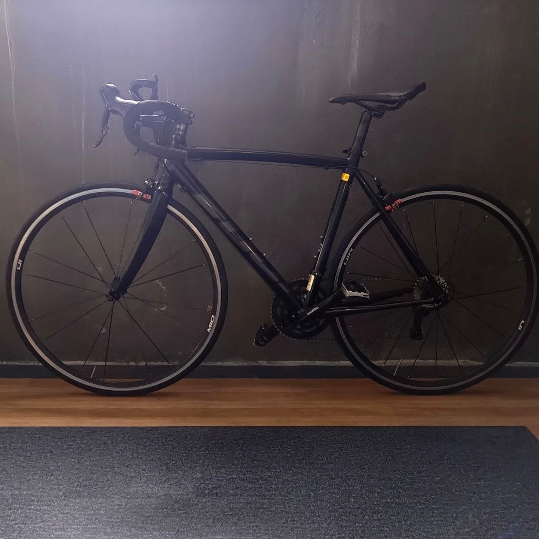 Fuji Roadbike (Category: Bicycles) located in Taguig. Submitted by mark_rubs (Listing ID 1466971030, Image 3). Description: • • For Sale: Fuji Roubaix Custom Ltd. Edition Road Bike (Custom Project Build) Size: Small/medium ST: 48cm TT: 53cm (Good for 5'5 up) • • • 🛍 Sale or Swap • • • Custom assembled road bike built on a genuine Japan Surplus Fuji frameset.🇯🇵 • • • 🚴Good sa fitness, quick commutes, or entry-level road cycling. • • • 🧽Premiu