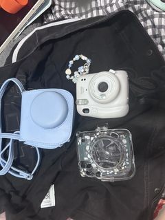 Fujifilm Instax Mini 8 White Camera, Photography, Cameras on Carousell
