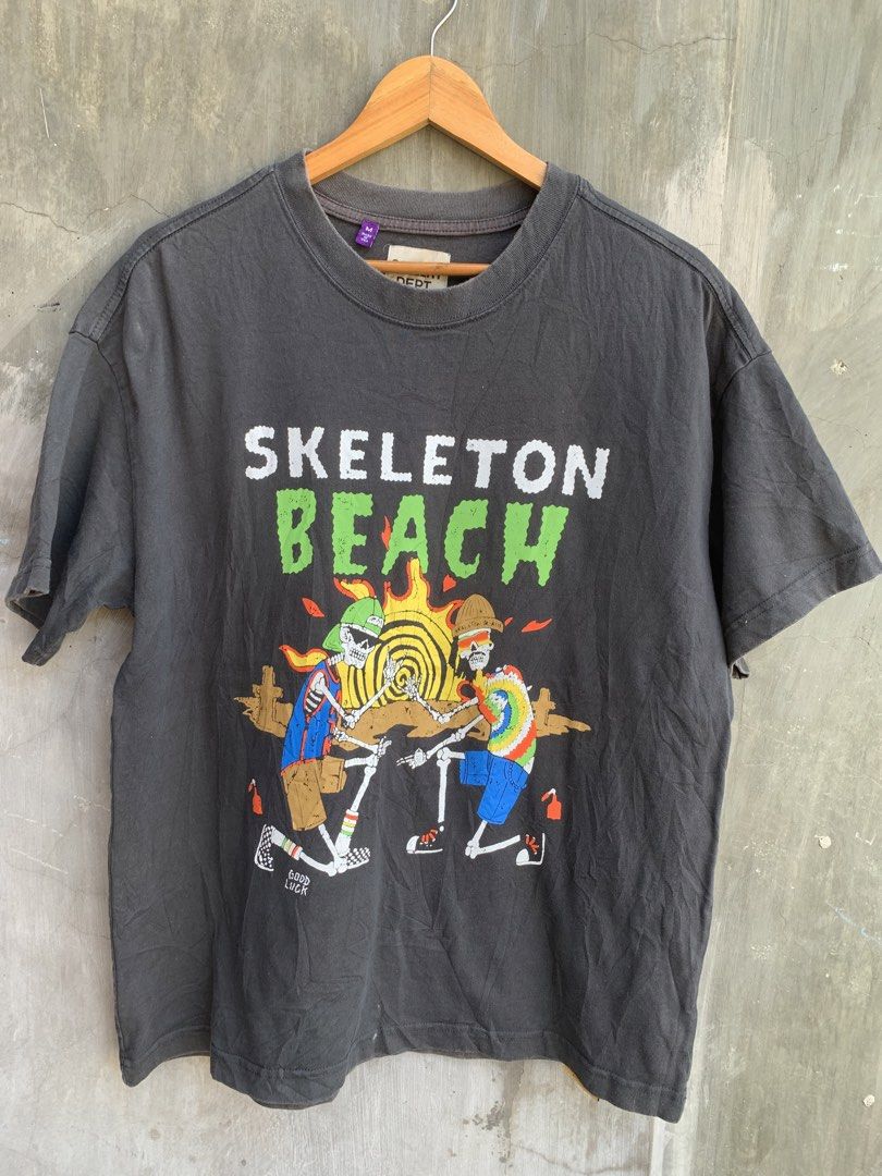 GALLERY DEPARTMENT (Category: Tshirts & Polo Shirts ) located in Panabo. Submitted by banjogores (Listing ID 1470187949, Image 1). Description: 𝗗𝗜𝗠𝗘𝗦:21.5x28 𝗦𝗜𝗭𝗘:M TO L ‎𝗖𝗢𝗟𝗢𝗥 𝗥𝗔𝗧𝗘:9/10 ‎𝗖𝗢𝗡𝗗𝗜𝗧𝗜𝗢𝗡: VERY GOOD CONDITION ‎𝗜𝗦𝗦𝗨𝗘: MINIMAL HAIRLINE ‎ ‎❗️𝗖𝗢𝗟𝗢𝗥 𝗠𝗔𝗬 𝗩𝗔𝗥𝗬 𝗗𝗨𝗘 𝗧𝗢 𝗟𝗜𝗚𝗛𝗧𝗜𝗡𝗚 ‎.