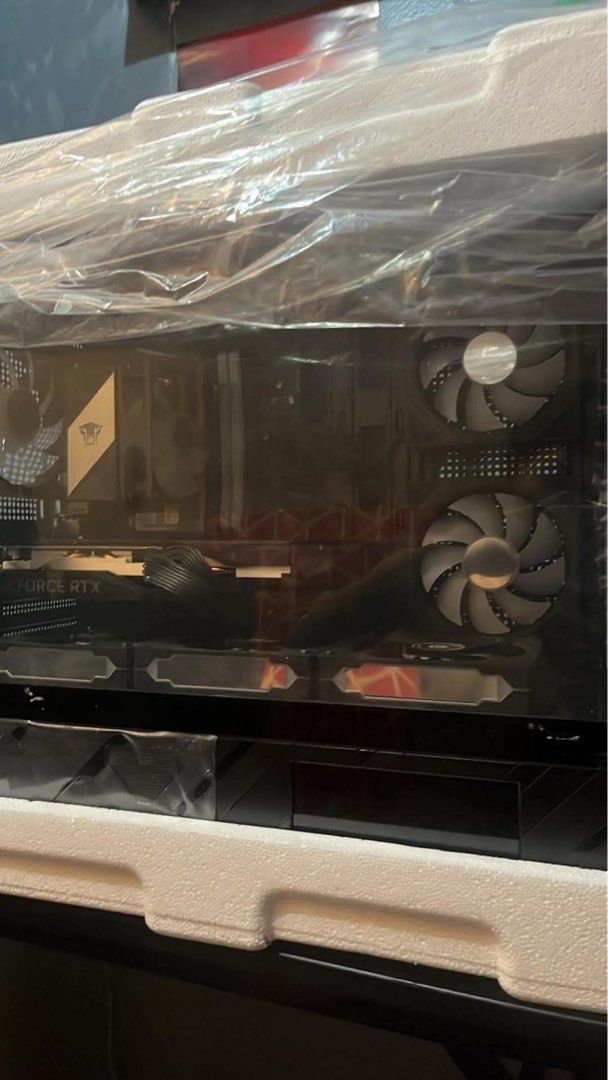 Gaming PC for sale (Category: Desktops) located in Cavite. Submitted by rogermont33828 (Listing ID 1470241618, Image 3). Description: Case still have box, no box for the others. Part are months old pa lang Specs are included in the photos No sign of used since Bnew case Sariwa pa pwede sya sa maselan, may plastik pa yng glass kaya blurr sya sa picture Unli check at Unli test upon pickup See yeah...