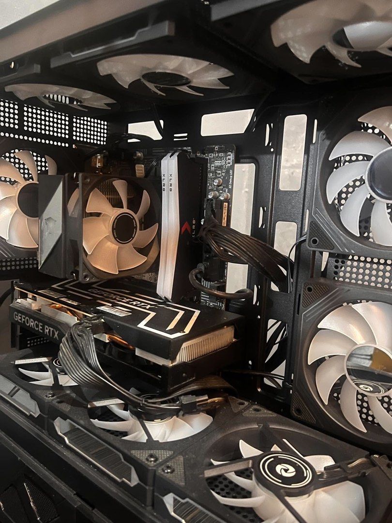 Gaming PC for sale (Category: Desktops) located in Cavite. Submitted by rogermont33828 (Listing ID 1470241618, Image 2). Description: Case still have box, no box for the others. Part are months old pa lang Specs are included in the photos No sign of used since Bnew case Sariwa pa pwede sya sa maselan, may plastik pa yng glass kaya blurr sya sa picture Unli check at Unli test upon pickup See yeah...