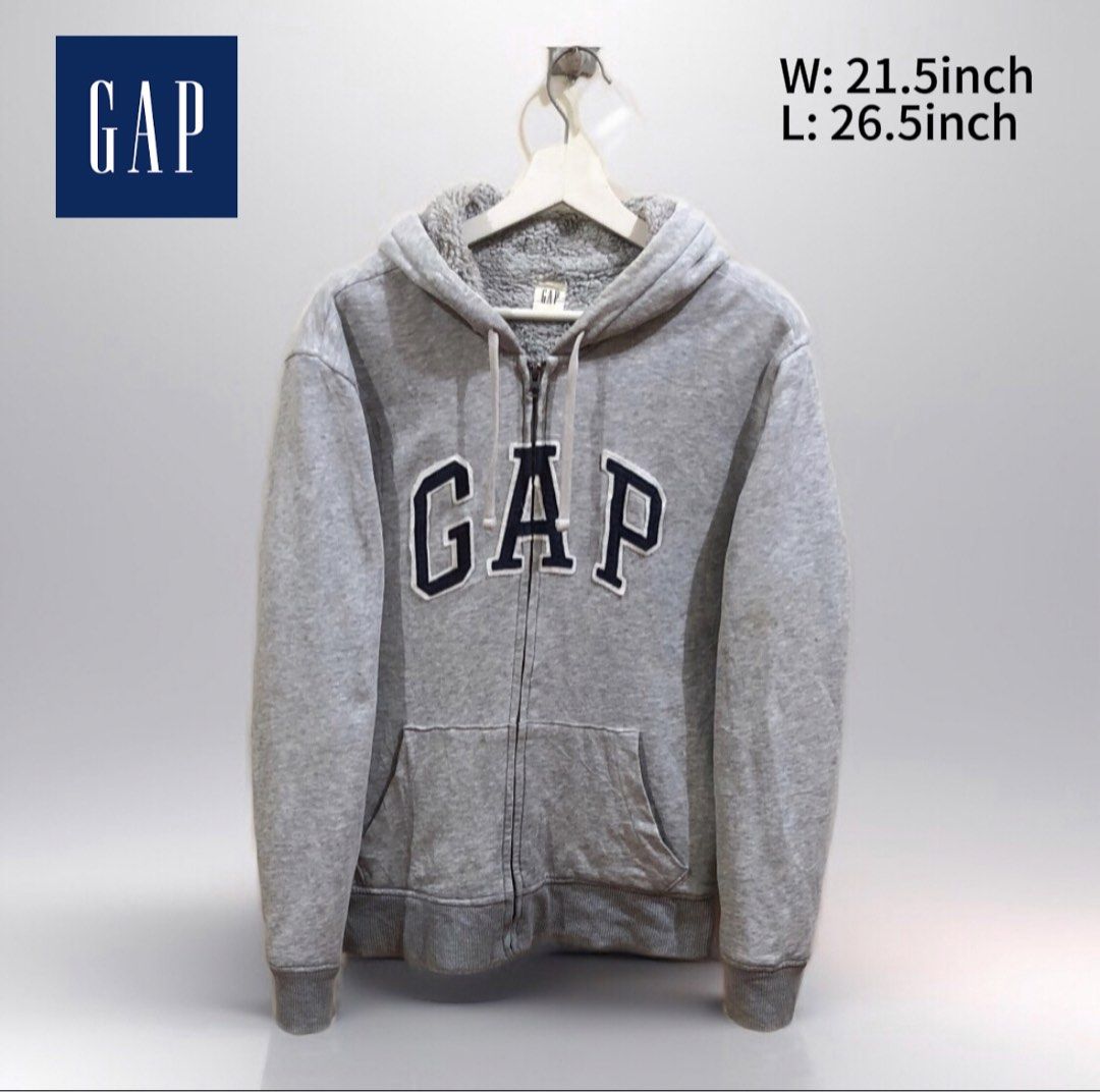 Gap Gray Hoodie (Category: Coats, Jackets and Outerwear) located in Oas. Submitted by alithrifthunter (Listing ID 1470243866, Image 1). Description: .