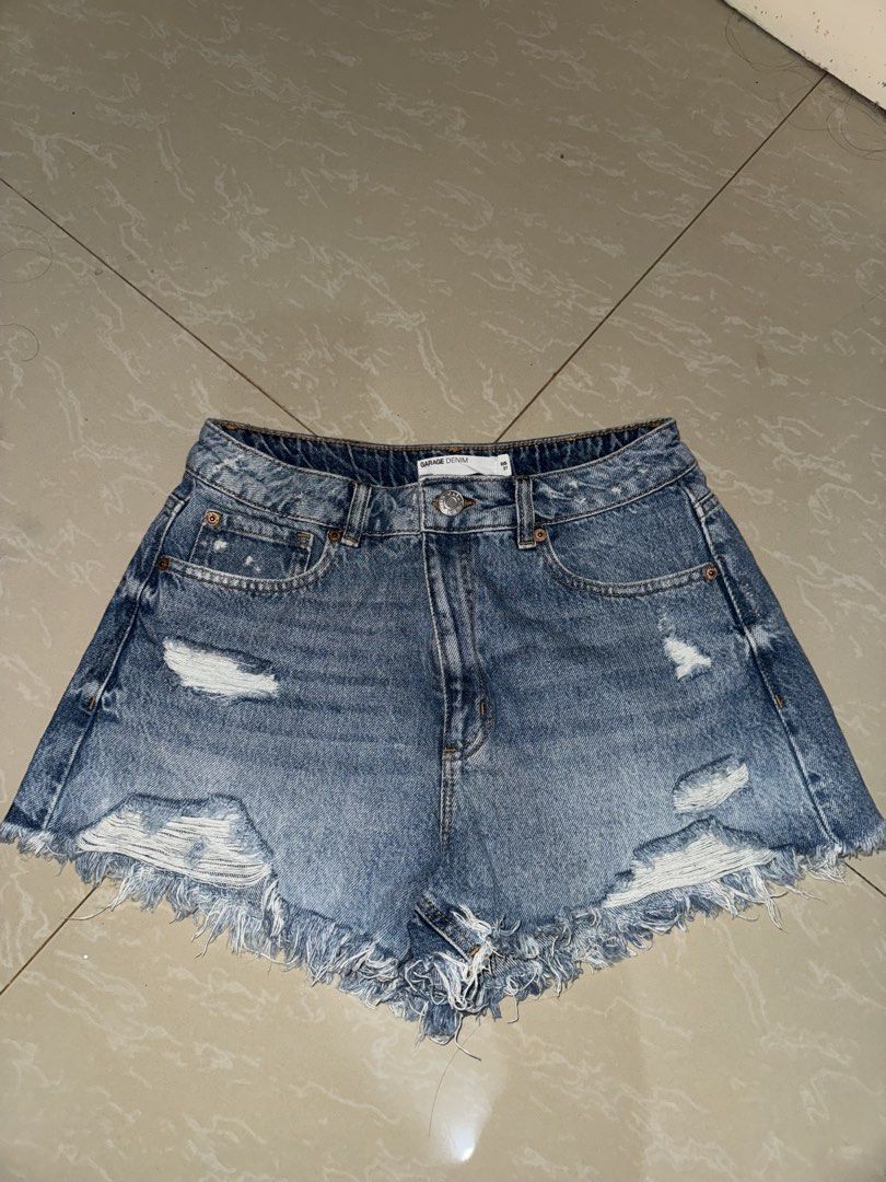 Garage Denim shorts (Category: Shorts) located in Davao. Submitted by twogirlsapparel (Listing ID 1470226251, Image 1). Description: .