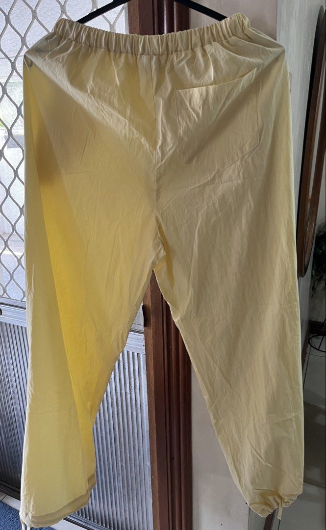 Garterized pants (Category: Other Bottoms) located in Bacoor. Submitted by ayit. (Listing ID 1470170402, Image 1). Description: Bnew 28-30 fit - Brand:.japan - Color: Light yellow - Size: Medium (M) - Style: Garterized pants with elastic waist and relaxed fit - Condition: Gently used, good as new - Perfect for daily casual wear or lounging.
