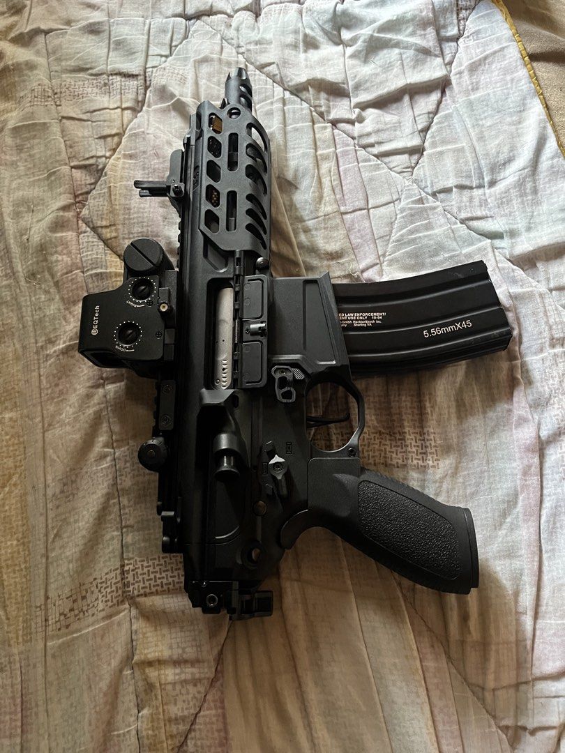 GelBlaster tg mcx complete set (Category: Action & Battle Toys) located in Caloocan City. Submitted by crucifiedtearz (Listing ID 1470279268, Image 2). Description: - Model: MCX XS-1826A gel bead blaster with metal gear setup - Condition: Like new, tested once and packed back in original molded box - Ammo: Shoots 7-8mm water beads via high-speed electric burst - Accessories included: Detachable 5.56mmX45 magazine, tactical red dot sight, and fold