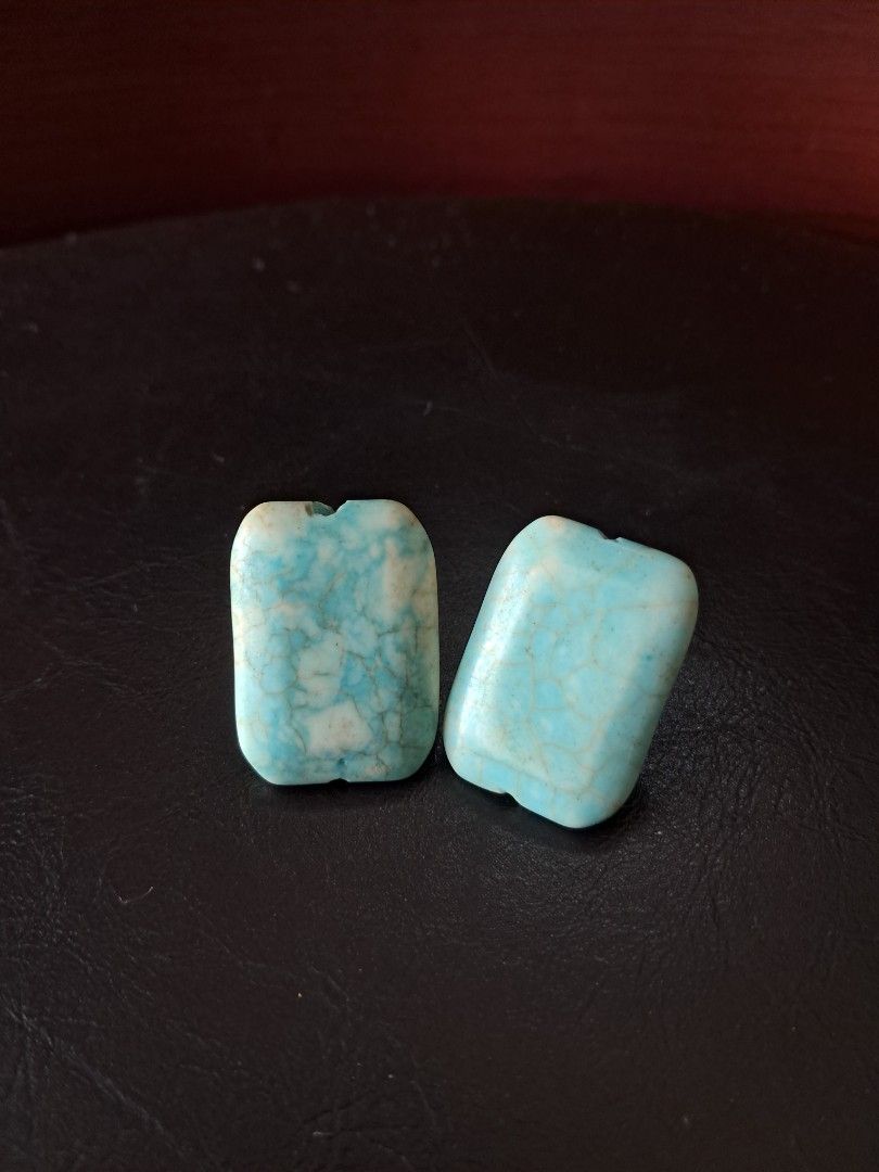 Genuine Large Turquoise Stud Earrings (Category: Earrings) located in Quezon City. Submitted by kate_168 (Listing ID 1470285839, Image 3). Description: MOP: Gcash Delivery: c/o buyer Location: Quezon City.