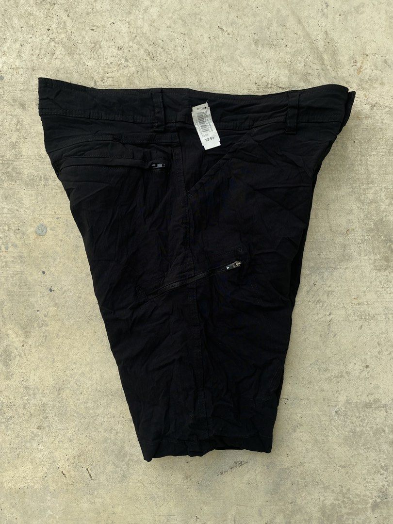 Gerry 6 Pocket Cargo Short (Category: Shorts) located in Davao. Submitted by vanthriftfinds5 (Listing ID 1470181157, Image 3). Description: •Size: 32 on waist tag •Length: 19 •Hem: 9 No issue Excellent condition Color rate: 9.9/10 DM TO PURCHASE.📩 🏙️ Location: Davao City 8000 📌Shipping Nationwide. Payment First Basis. No COD. Can provide ids and vouch for your safety. Mode of payment: Gcash Delivery Courier: JNT EXPRESS,LBC 📌Likes, reacts, co
