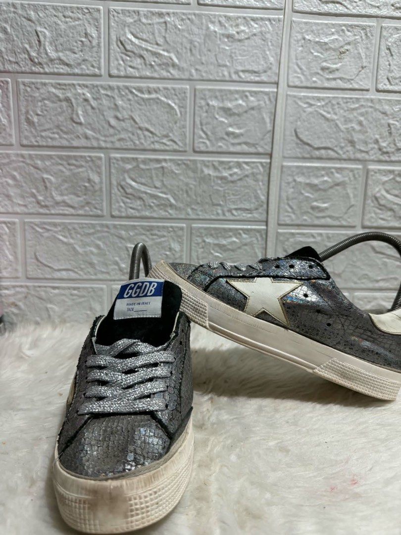 GGDB (Category: Sneakers & Footwear) located in Mati. Submitted by yukithrift_ (Listing ID 1470297263, Image 3). Description: .