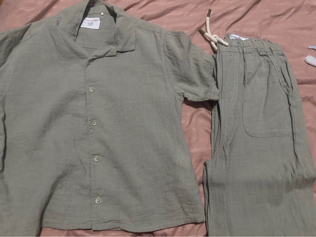 Gingersnap terno (Category: Babies & Kids Fashion) located in Balanga. Submitted by pearl2225 (Listing ID 1470283022, Image 1). Description: Used it only once Gingersnaps aged 5-6 yrs old 500 pair.