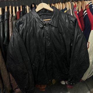 (Category: ) located in . Submitted by itsvintageclothing (Listing ID 1470295294, Image 1). Description: .