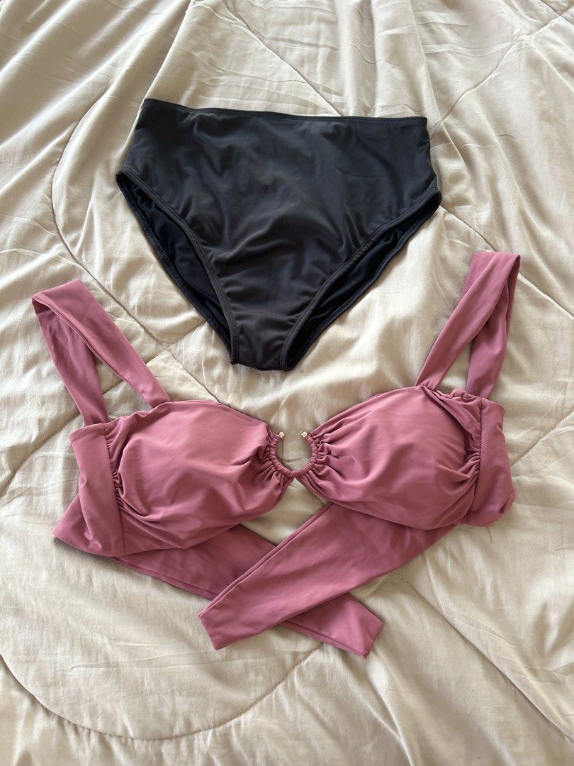 Glo Swimsuit pair: bikini top and bottom (Category: Bikinis & Swimsuits) located in Quezon City. Submitted by jen_o (Listing ID 1470242024, Image 1). Description: Fits 34B- 34C Original SRP: PHP 4,000 for both.