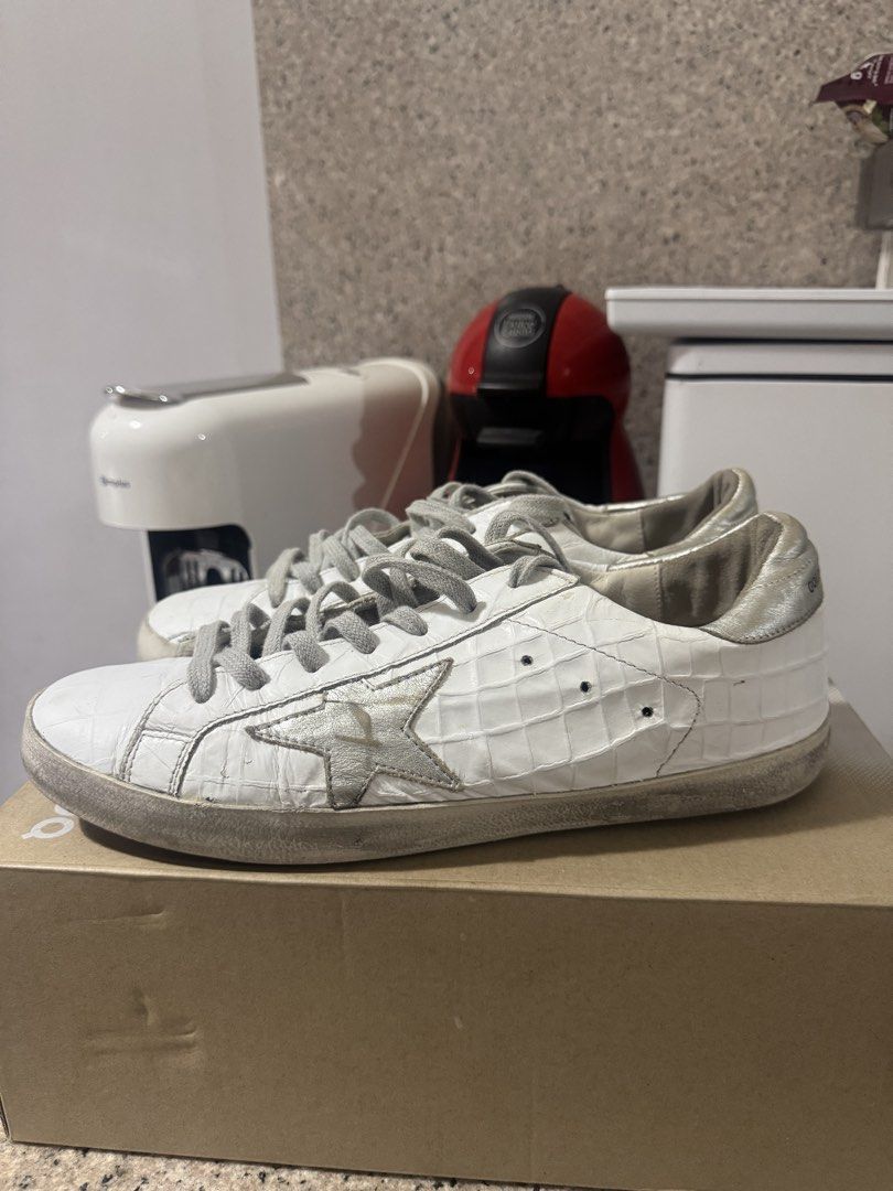 Golden Goose Croc Embossed Super-star (Category: Sneakers) located in Quezon City. Submitted by rg1996 (Listing ID 1470184712, Image 2). Description: ggdb super-star croc embossed Size 42, used No inclusions With certificate of authenticity 9500 only Thanks! :) .
