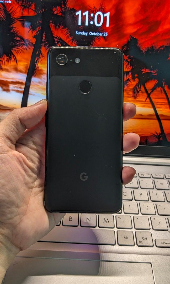 Google Pixel 3 Just Black (Category: Google Pixel) located in Taguig. Submitted by secondsight_pixels (Listing ID 1470320616, Image 2). Description: Google Pixel 3 Just Black – 64GB • US Variant • Factory Unlocked – Any SIM • 5.5” OLED Display • Snapdragon 845 Processor • 12.2MP Rear Camera • 8MP Dual Front Cameras • Fingerprint Sensor • Wireless Charging • IP68 Water and Dust Resistance Condition: Dents on the frame and a crack on the rear camer