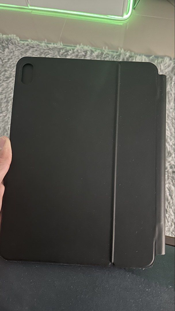 GOOJODOQ Magic Keyboard for Ipad 10th Gen (Category: Other Mobile & Gadget Accessories) located in Batangas. Submitted by abramirez (Listing ID 1470309254, Image 2). Description: RFS: Rarely used and no time to use. Good as new with box..