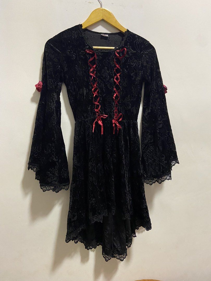 Gothic high-low velvet dress, (Category: Evening dresses & gowns) located in Cagayan de Oro. Submitted by timeless_trends (Listing ID 1470240997, Image 1). Description: dm for more details .