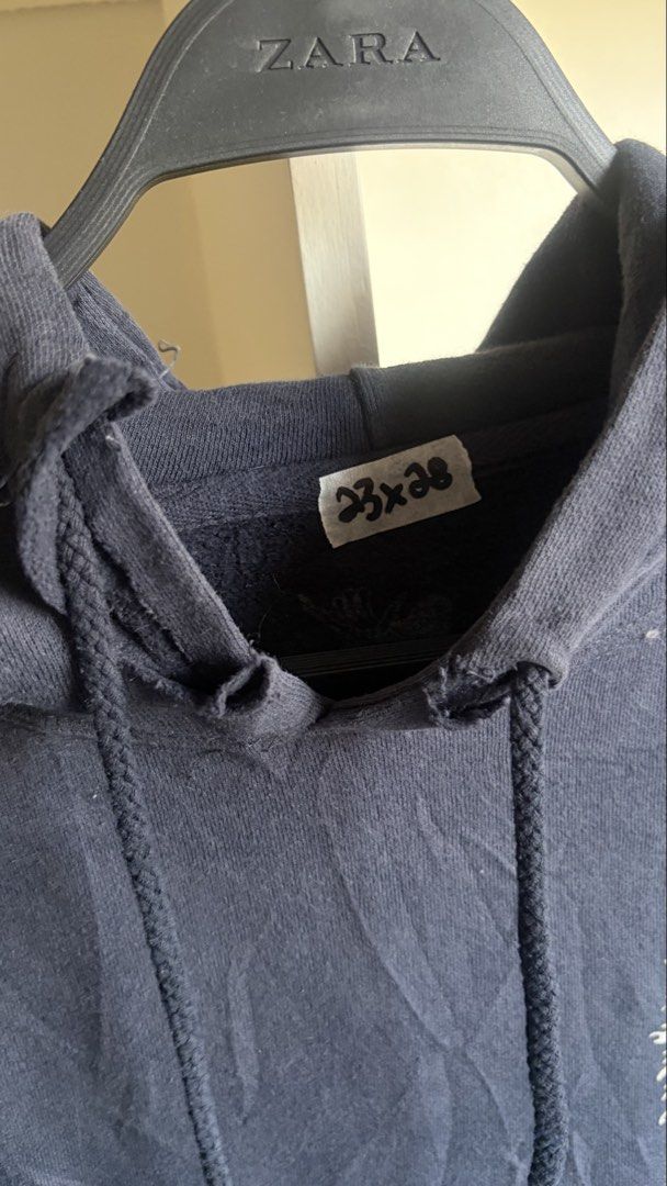 Graphic Hoodie (Category: Hoodies) located in Manila. Submitted by _revault (Listing ID 1470239111, Image 3). Description: .