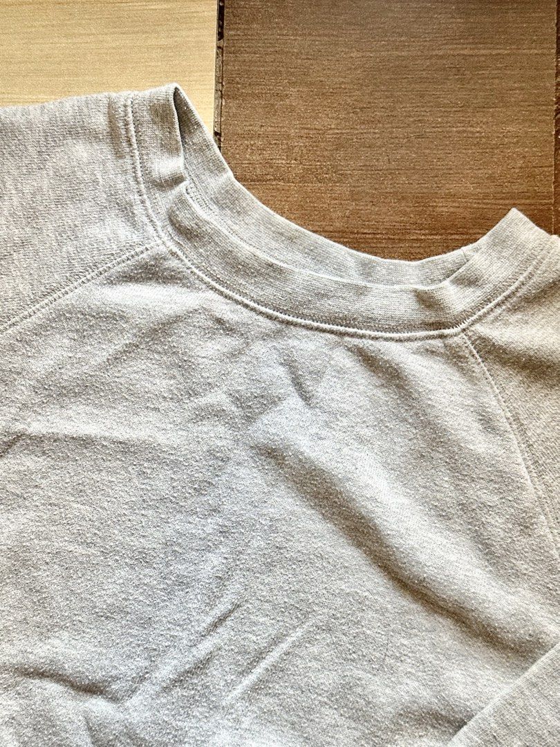 Gray sweayshirt (Category: Coats, Jackets and Outerwear) located in Manila. Submitted by brownbutterlatte (Listing ID 1470247604, Image 3). Description: Used several times. RFS: Decluttering. .
